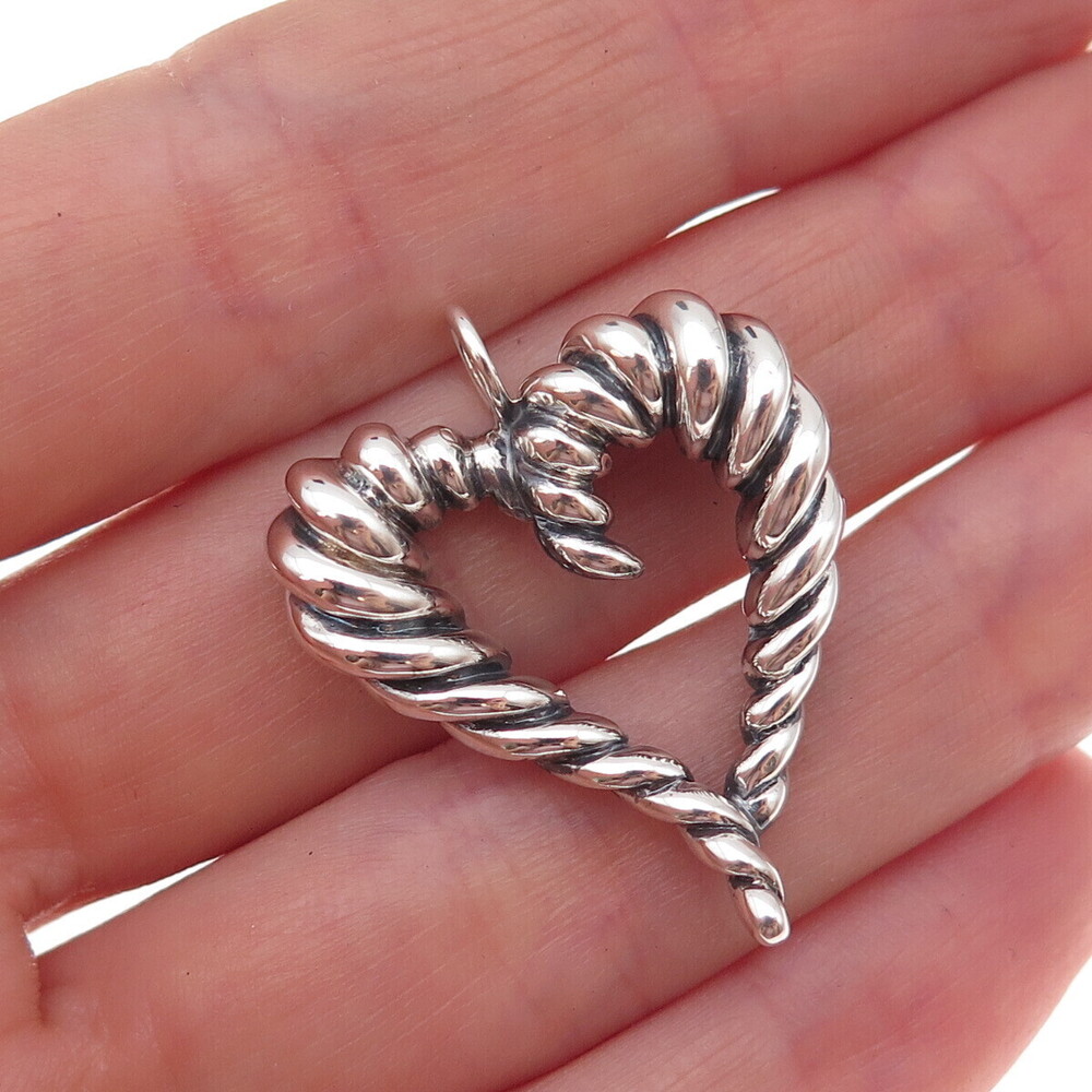 925 Sterling Silver Vintage Modernist Ribbed Heart Oxidized Pendant